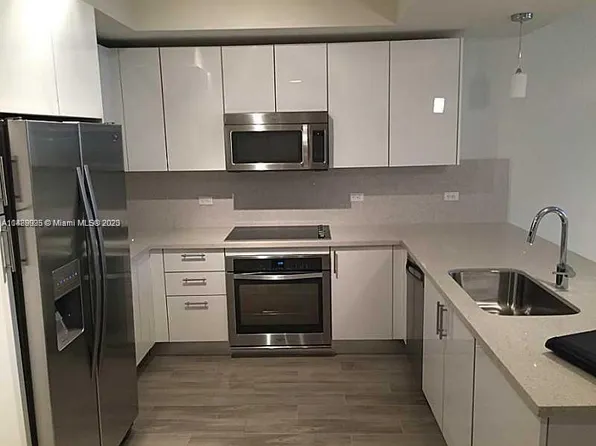 999 SW 1st Ave APT 1513, Miami, FL 33130