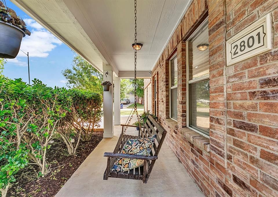 1st image of 2801 Hawthorne Ln