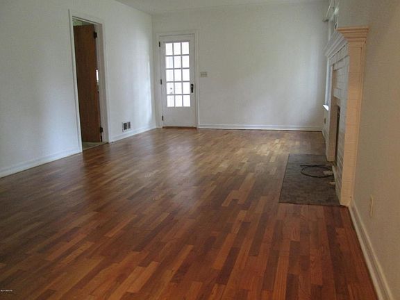 3rd image of 137 Merwood Dr E