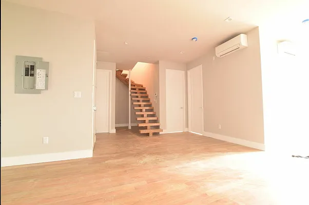 Rented by Rennit Inc. | media 29