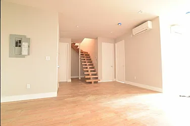 Rented by Rennit Inc.