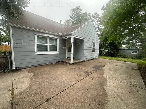 1241 W Merton Ave Photo 1