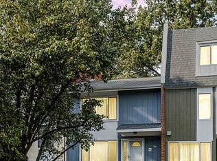 7029 Brocton Ct, Springfield, VA 22150