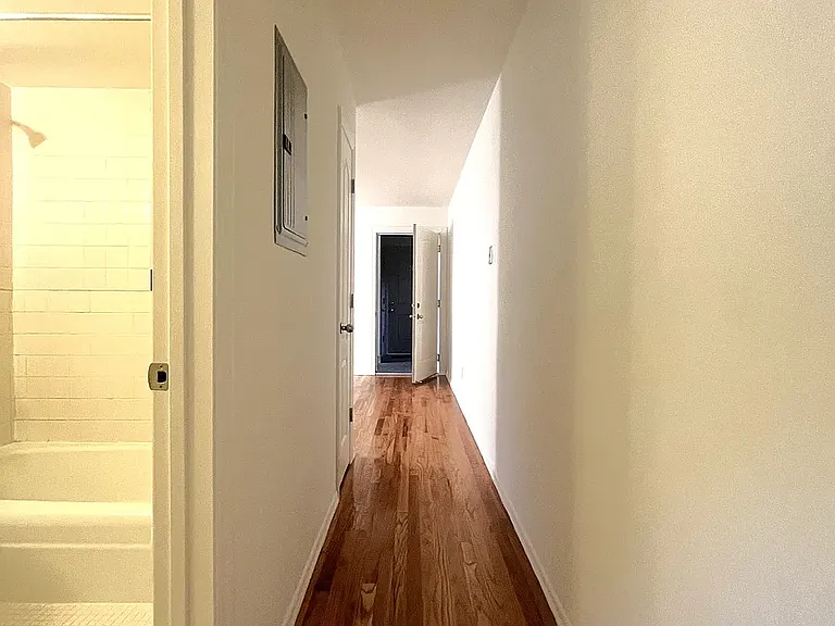 3541 Morganford Rd #7 — Photo 2