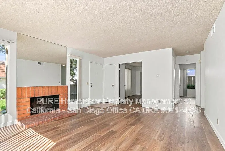 2 bed, 2.0 bath, 1312 sqft, $3,195 — Photo 3