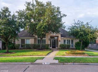 1614 Summer Rain Dr, Sugar Land, TX 77479