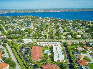 12481 McGregor Blvd APT 17, Fort Myers, FL 33919