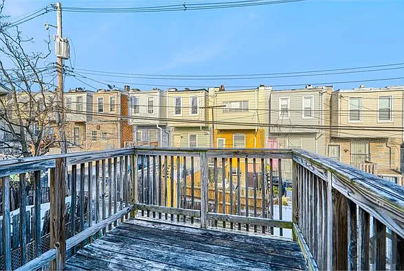 205 N Streeper St — Photo 24
