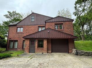 109 W Kennett Rd, Pontiac, MI