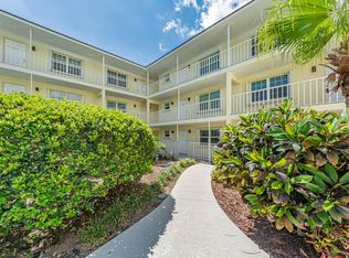 1441 Ocean Dr, Vero Beach, FL 32963
