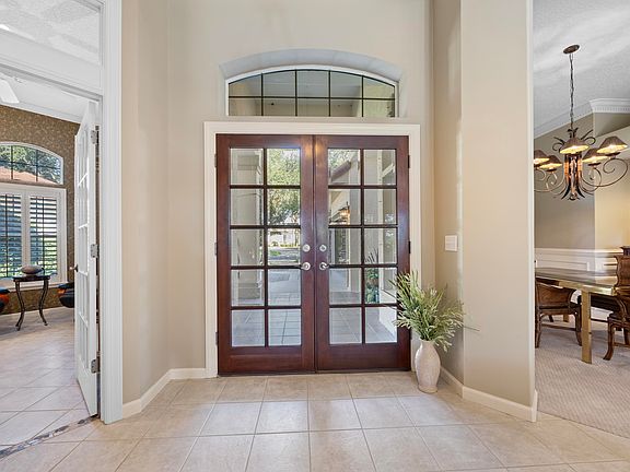 3rd image of 348 Fiddlers Point Dr