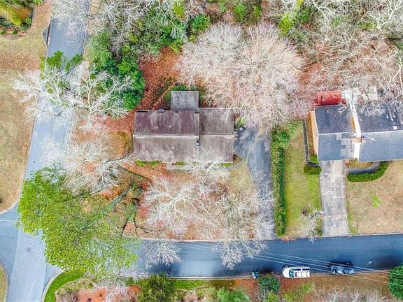 3rd image of 958 Abingdon Ct