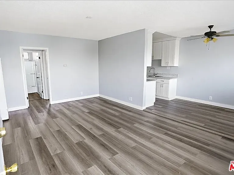 1220 N Van Ness Ave #7