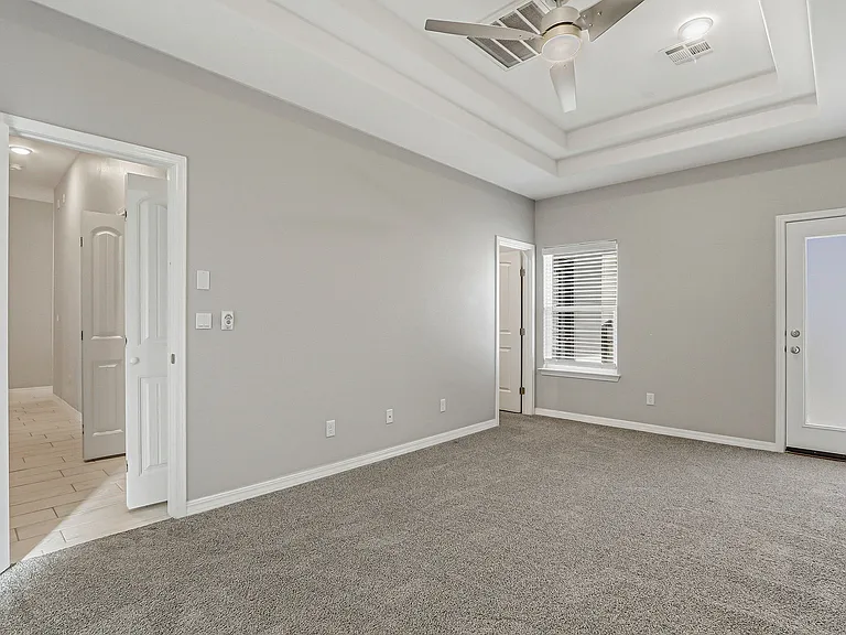 212 Lydia St — Photo 24
