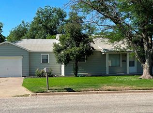 2801 W 11th St, Plainview, TX 79072