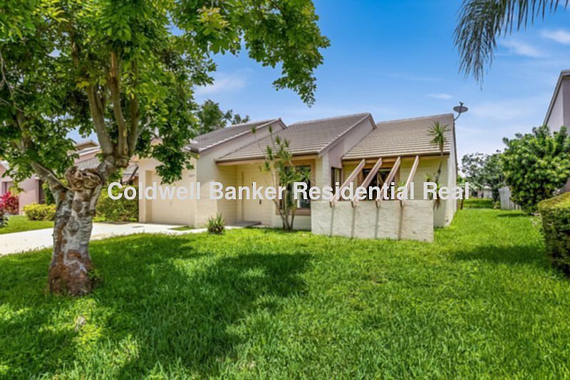 1st image of 5925 Strawberry Lakes Cir