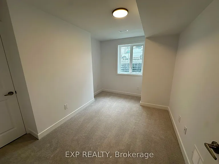 1055 Cedar Creek Dr #J — Photo 17