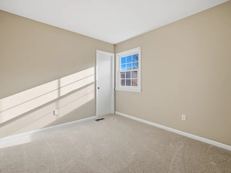1210 Pansy St — Photo 23