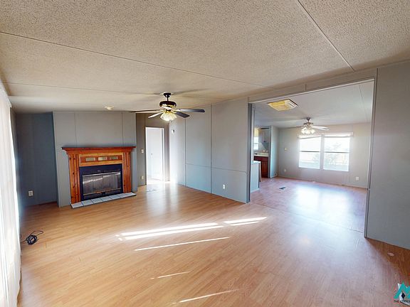 2nd image of 616 W West 4th St
