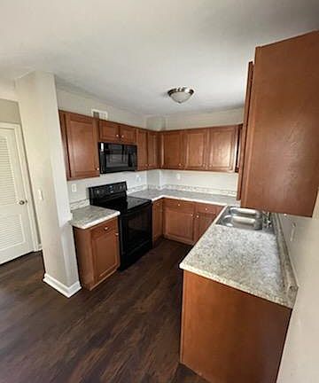 2nd image of 4911 Seville Dr #4911
