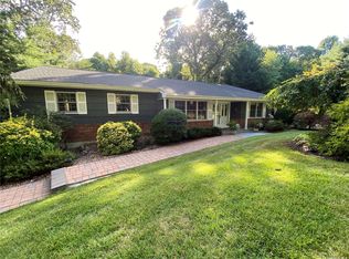 23 Colby Dr, Dix Hills, NY