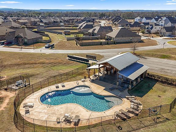 5th image of 134 Farmers Way