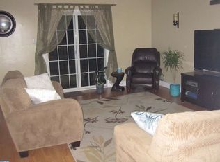 39 Goldenrod Ct, Hamilton, NJ 08690