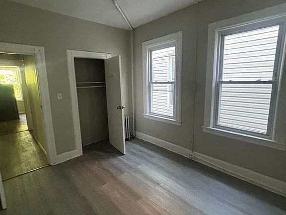 2nd image of 76 Eaton Pl Floor 1