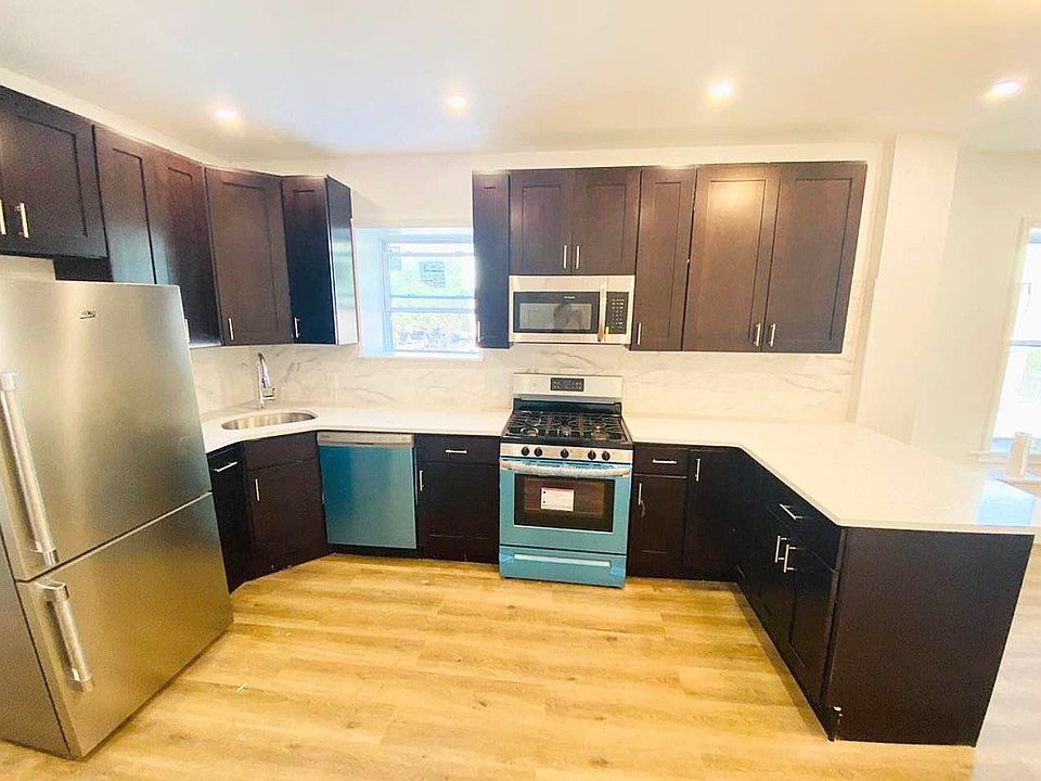 1st image of 597 Greene Ave #2