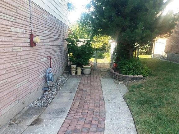 2nd image of 2578 Highgrove Ct