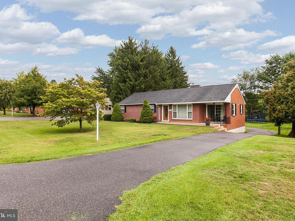 11829 Robinwood Dr, Hagerstown, MD 21742 Zillow