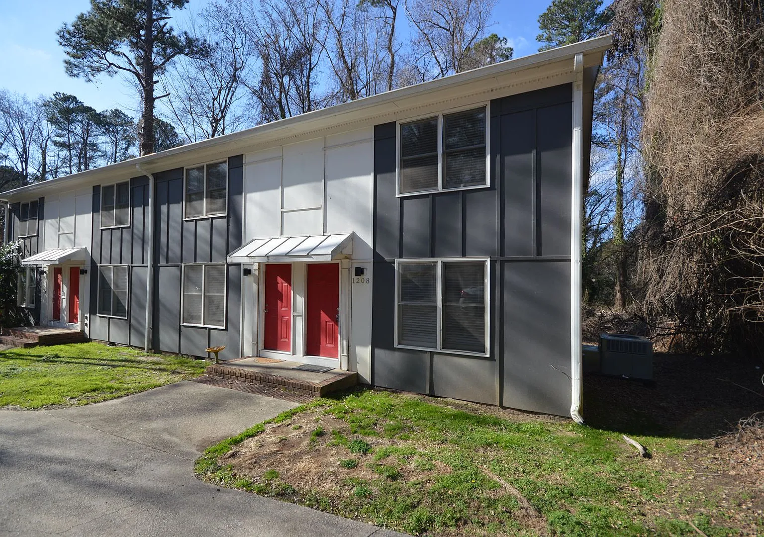 1208 Carlton Ave, Raleigh - Bev Roberts Rentals and Property Management — Photo 2