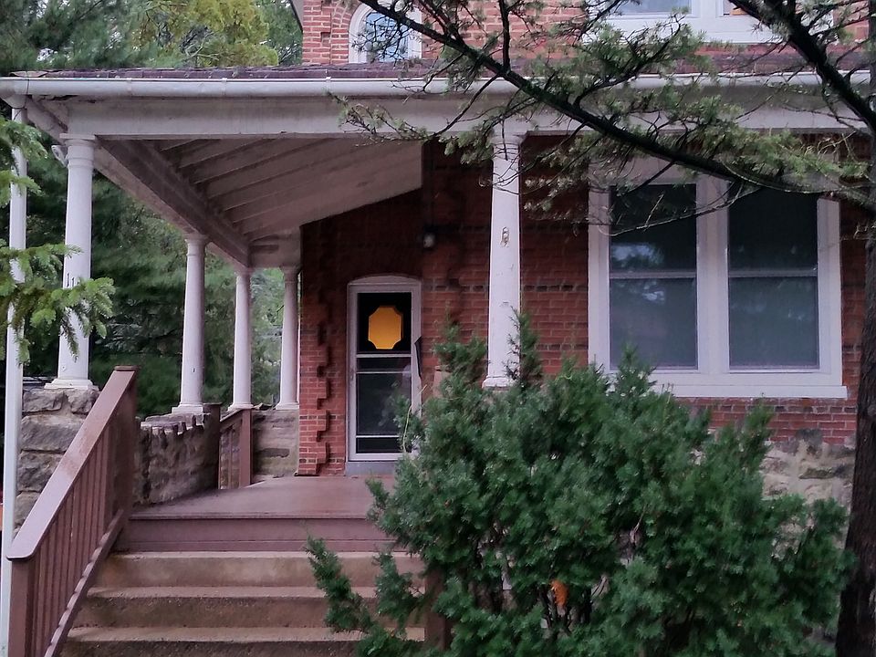 First Floor Entrance