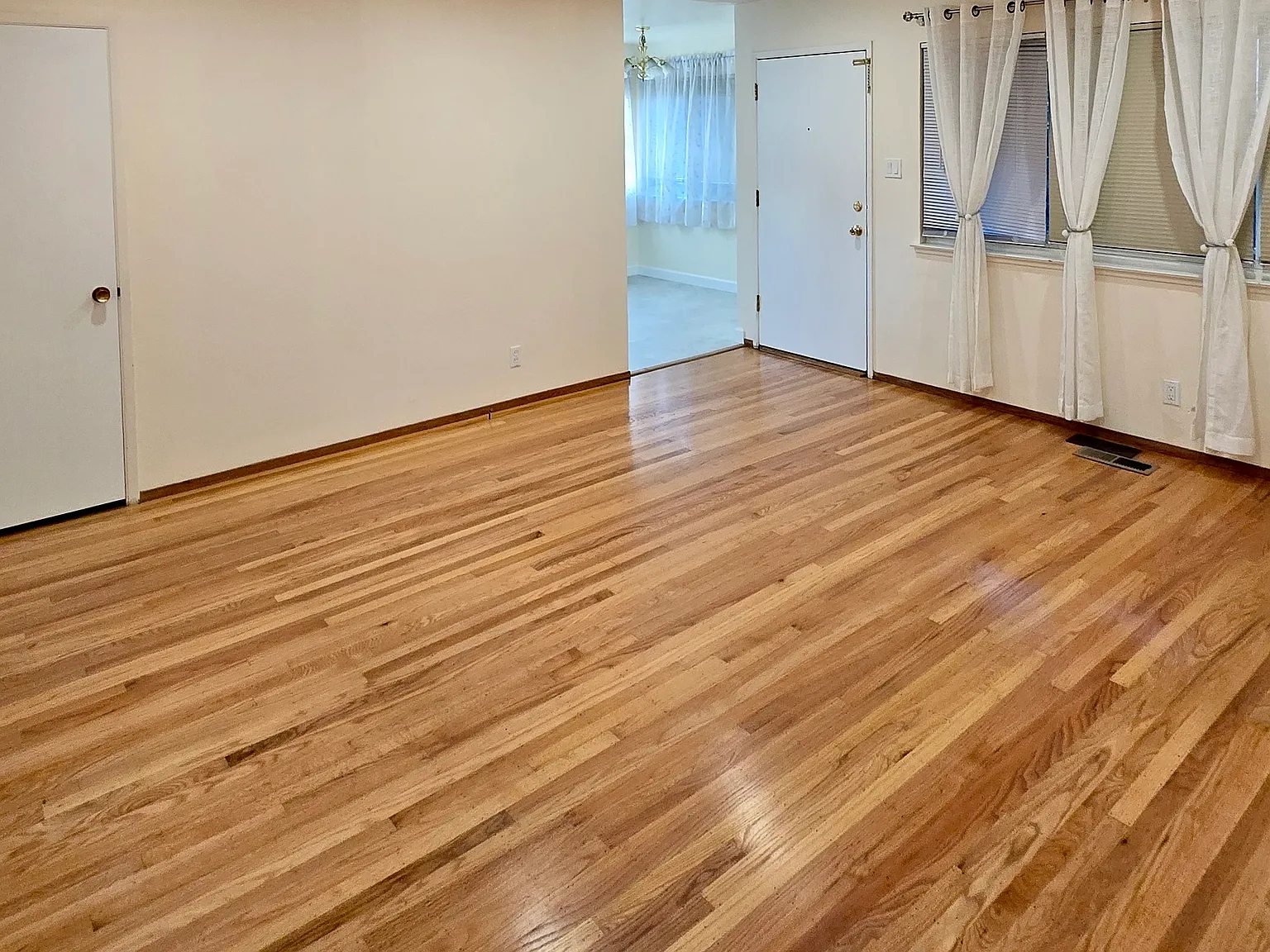 150 Laurel Ave — Photo 3