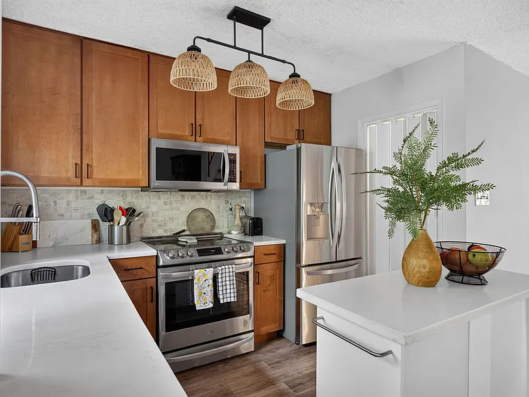 2190 Cartwright Pl — Photo 18