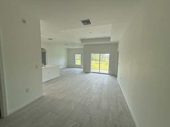 2nd image of 2809 Darlene Pl