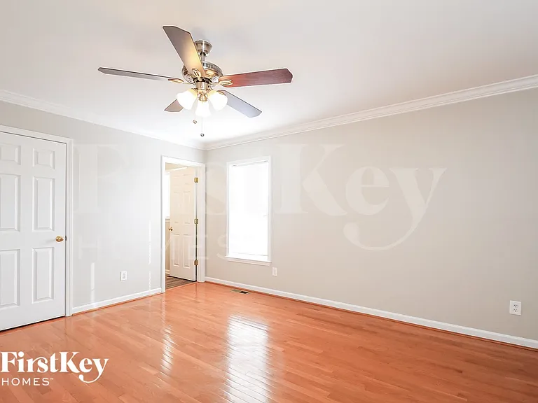 699 Hitchcock Way — Photo 8