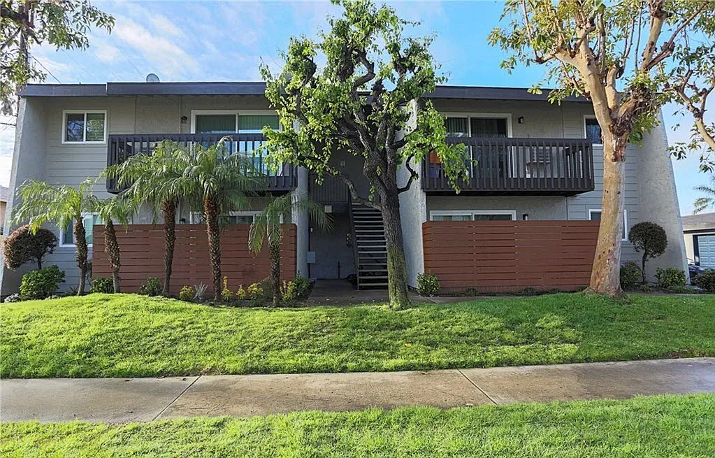7042 Fenway Dr. — Photo 1