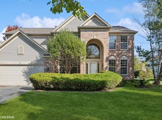 4100 Georgetown Cir, Algonquin, IL 60102