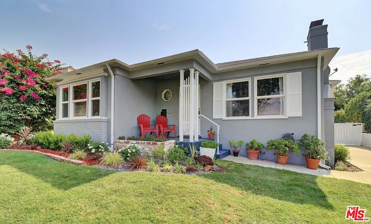 2 bed, 1.0 bath, 1466 sqft, $4,350 — Photo 1