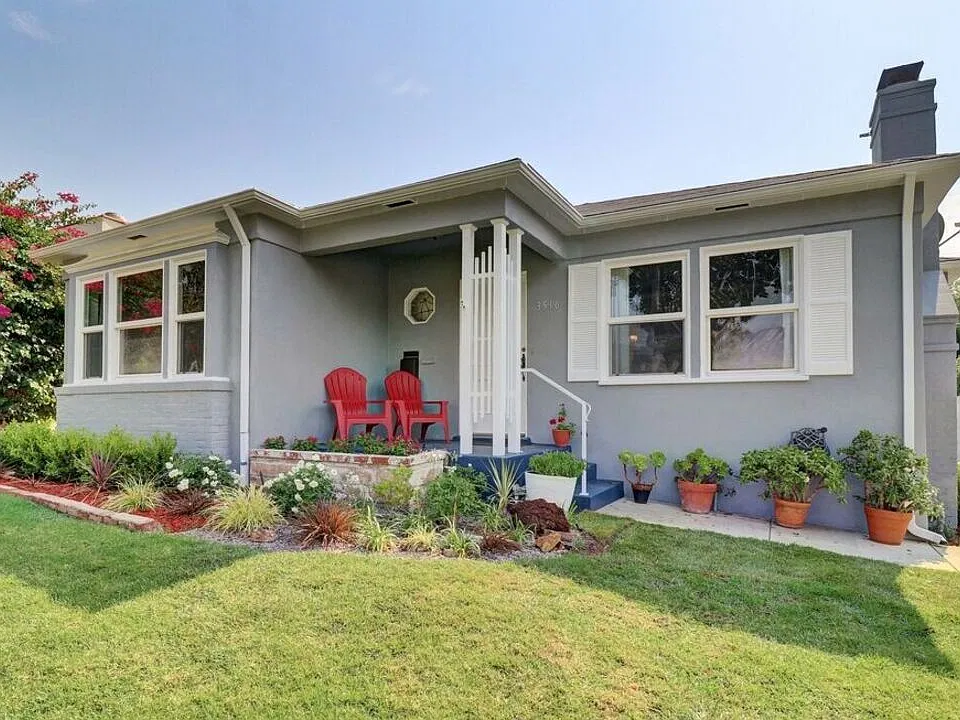 3516 Las Palmas Ave