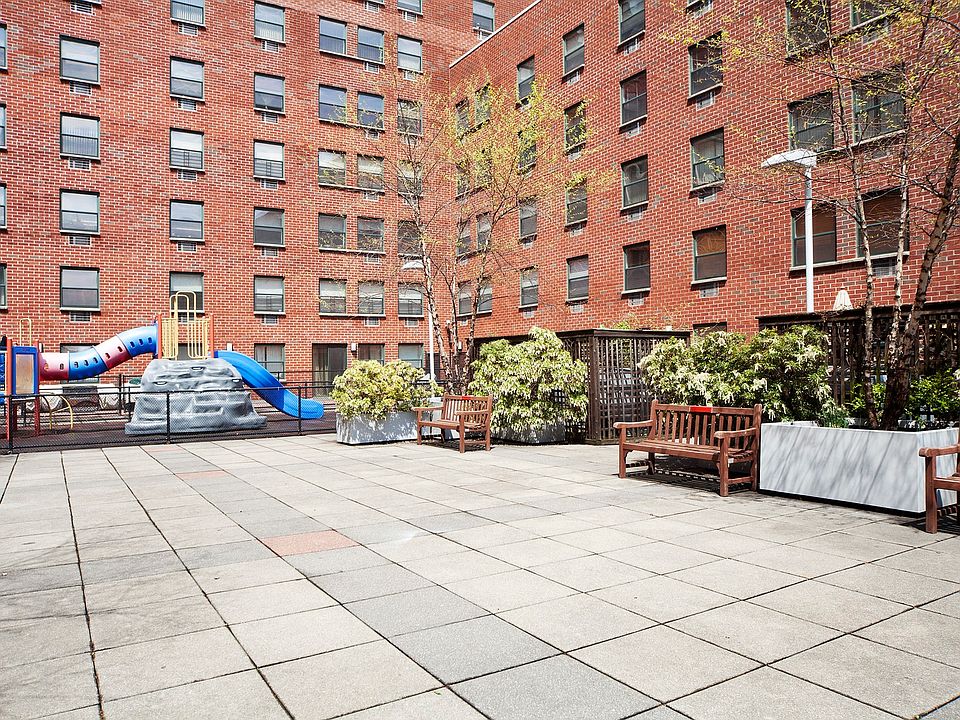 2nd image of 130 Lenox Ave APT 421