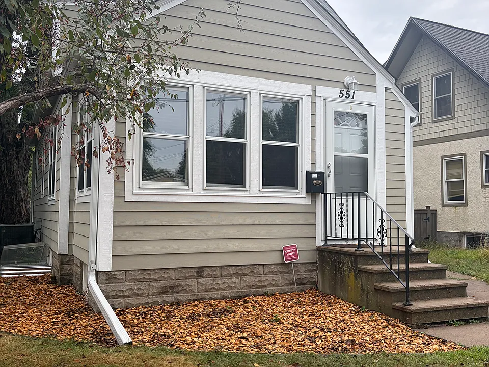 551 Pascal St N #1