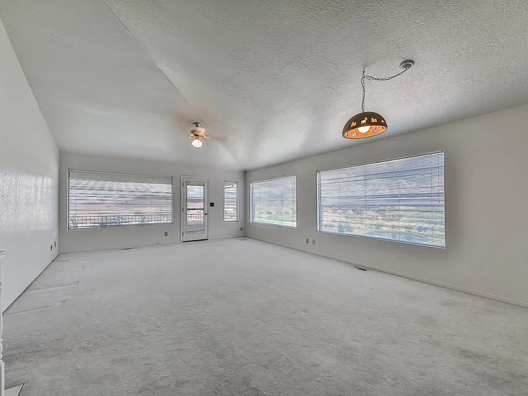 824 W Hampton Rd — Photo 13