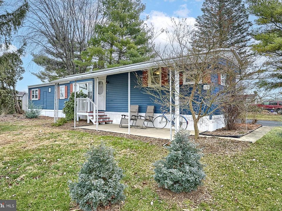1st image of 23 Hearth Dr