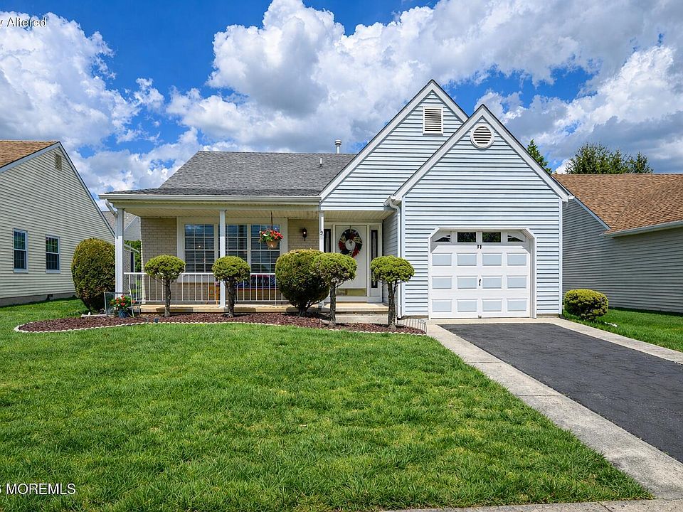 1st image of 13 Kendal Drive