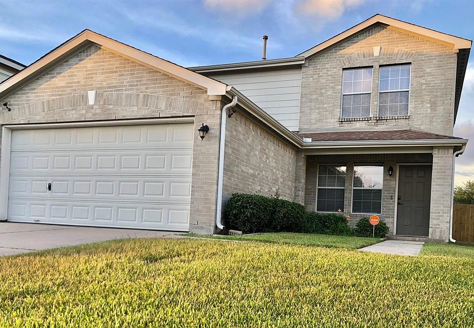 1st image of 8142 Sanders Forest Ct