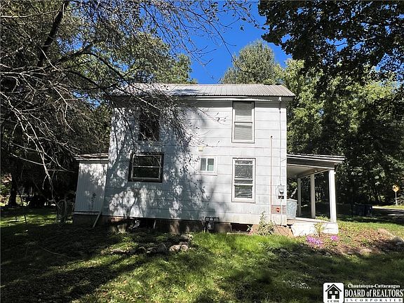 3rd image of 141 Merlin Ave