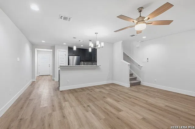3 bed, 2.5 bath, 1244 sqft, $1,395 — Photo 4