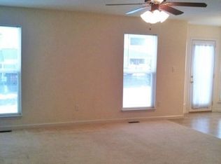 225 Shady Rock Ln, O'Fallon, MO 63368